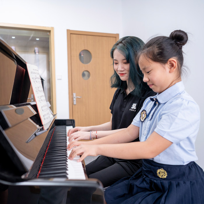 刘亮钢琴培训网钢琴培训环境